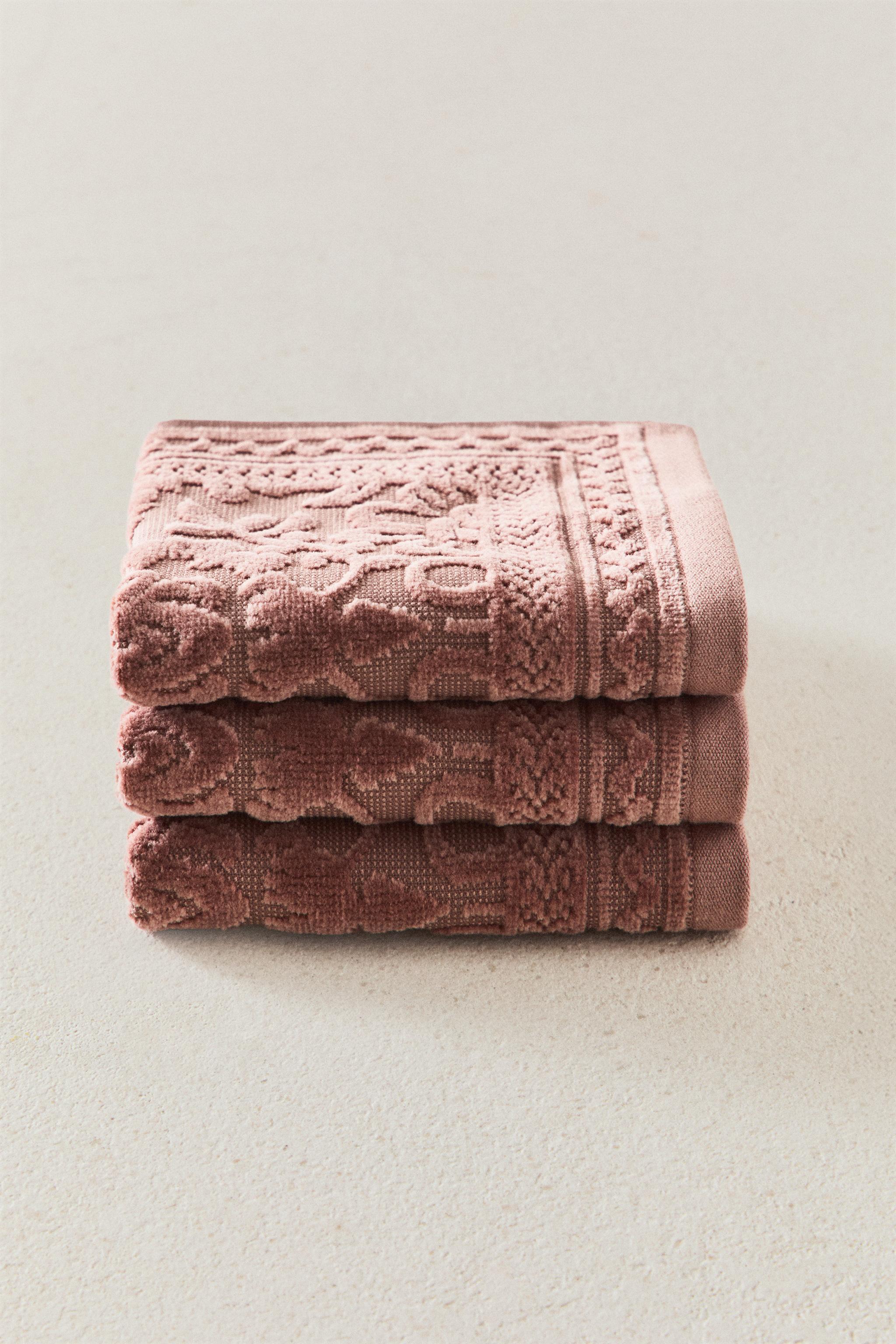 FLORAL JACQUARD BATH TOWEL (3-PIECE SET)